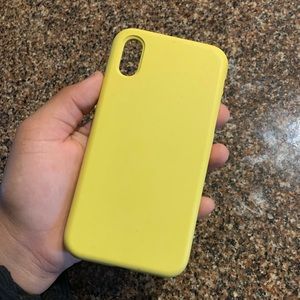 cute yellow silicone case!